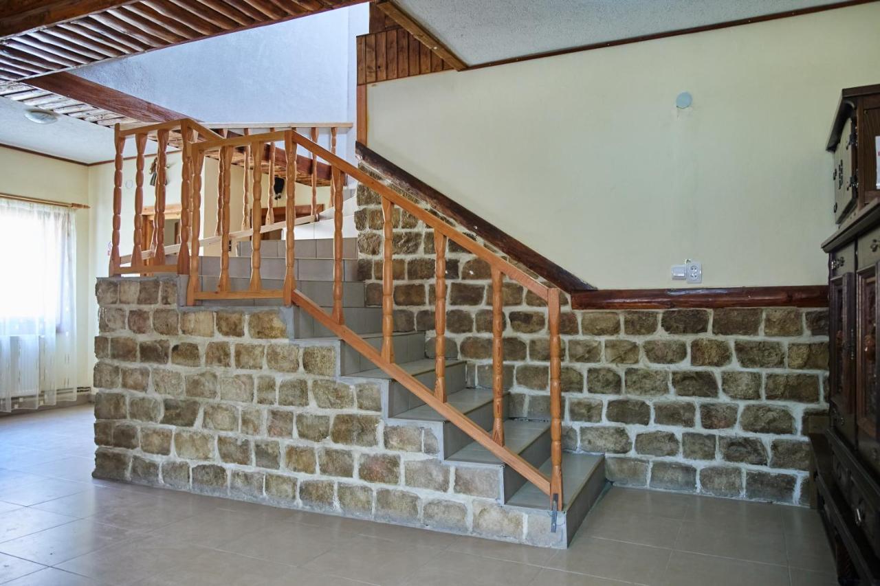 Pensiunea Colt Alb Ocolis Exterior photo